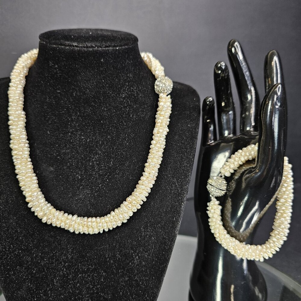 Authentic Freshwater Pearl Necklace And Bracelet Set Stone Clasps VTG Read